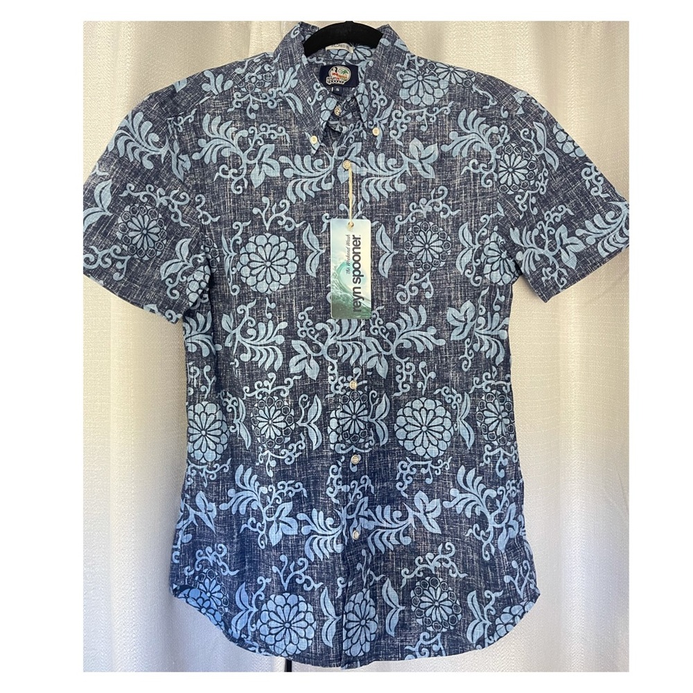 Reyn Spooner Tailored Men’s Aloha Shirt